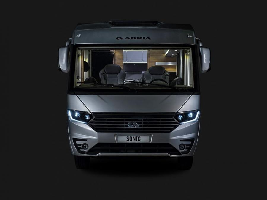  Adria Sonic Supreme 710 2016 года  (фото 2 из 6)